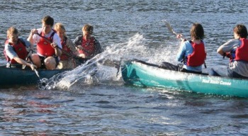 Canoas en el Lago Lomond