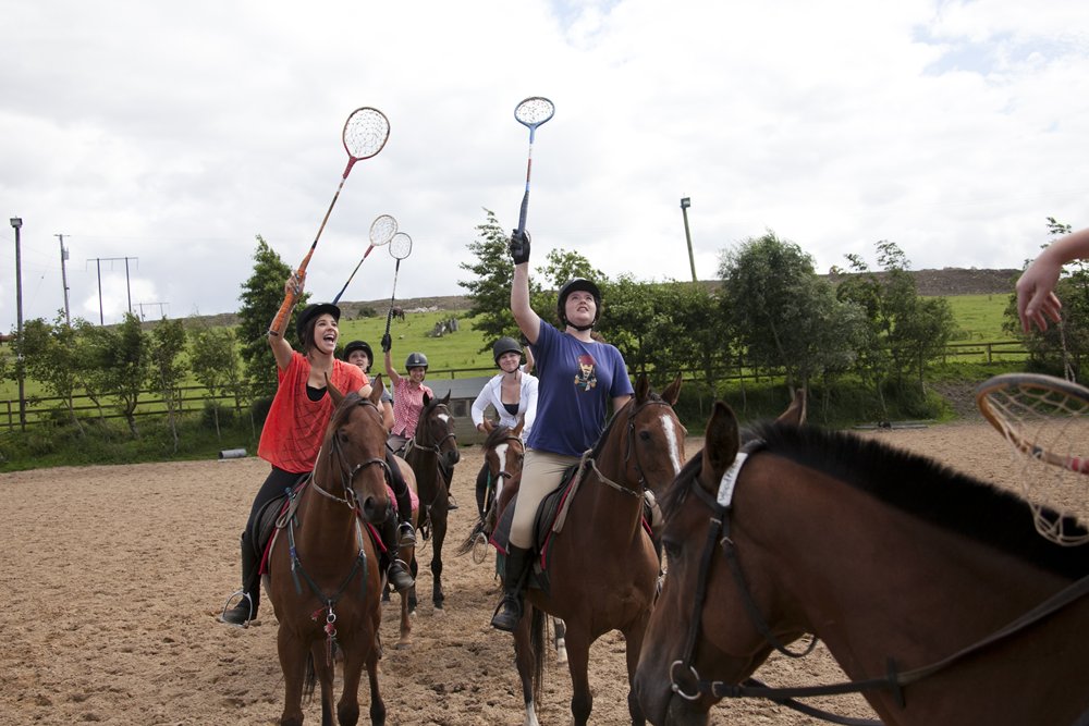 Verano con equitación. Aprender a montar a caballo