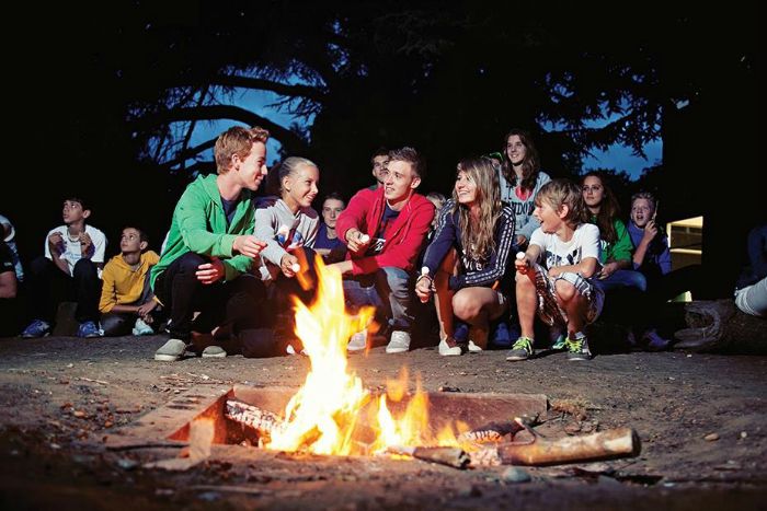 estudiantes de acampada