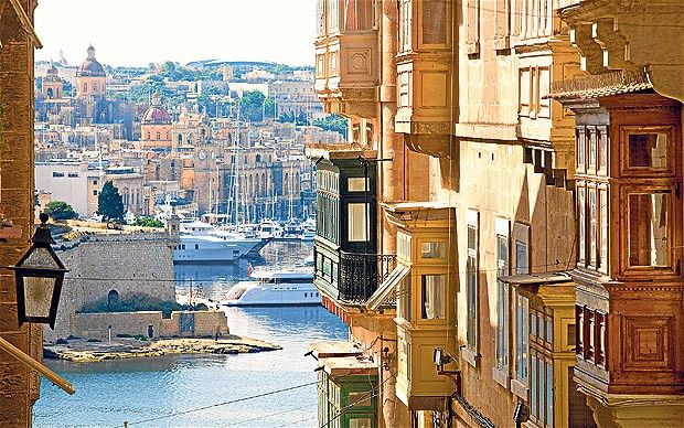 Vista del puerto de Valletta